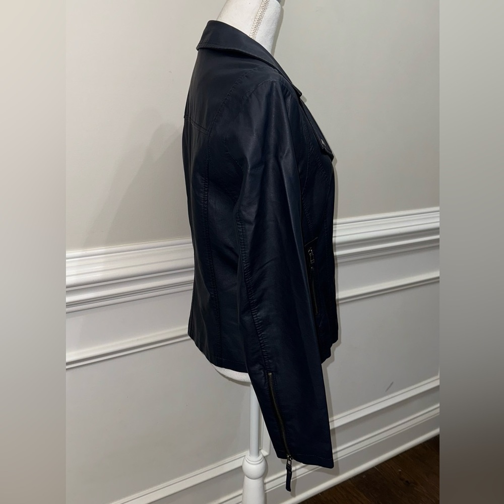 Max Studios Women’s Navy Blue Faux Leatherette Moto Jacket size L (like M fit) - Picture 6 of 14